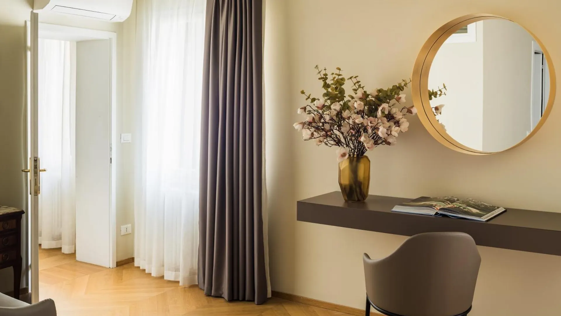 San Giovanni E Paolo Canal View Apartment R&R Venice